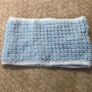 Knitted neck warmer